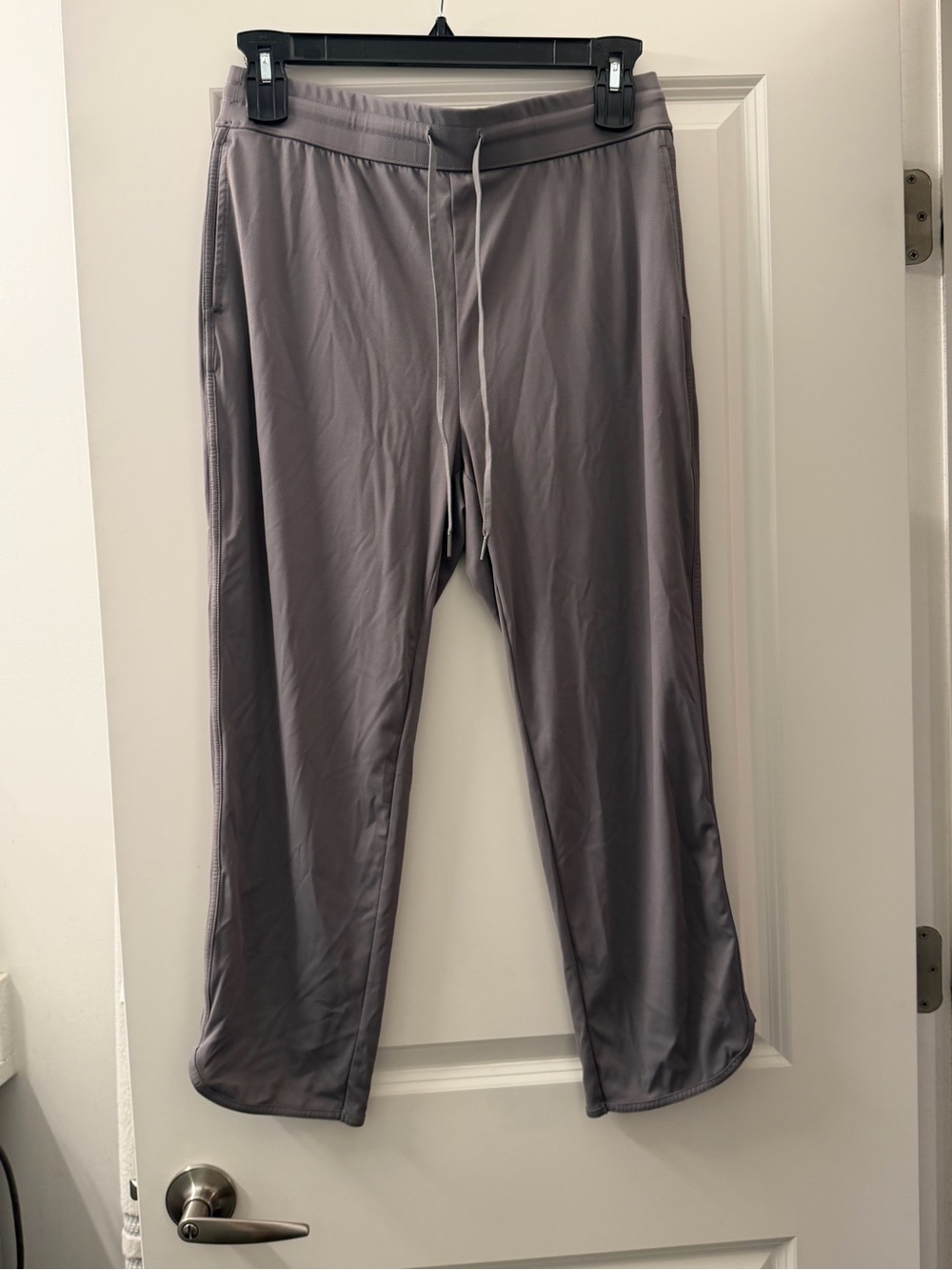 HALARA Women's Straight-Leg Performance Pants in Light Gray